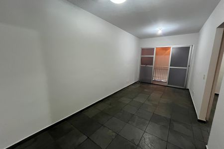 Sala de apartamento para alugar com 2 quartos, 61m² em Tauá, Rio de Janeiro