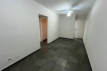 Sala de apartamento para alugar com 2 quartos, 61m² em Tauá, Rio de Janeiro