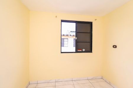 Quarto 2 de apartamento para alugar com 2 quartos, 49m² em Conjunto Residencial José Bonifácio, São Paulo