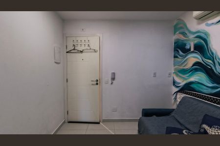 Sala de kitnet/studio para alugar com 1 quarto, 50m² em Recreio dos Bandeirantes, Rio de Janeiro