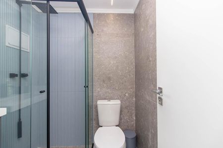 Banheiro de kitnet/studio para alugar com 1 quarto, 26m² em Tucuruvi, São Paulo