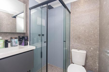 Banheiro de kitnet/studio para alugar com 1 quarto, 26m² em Tucuruvi, São Paulo