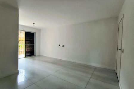 Sala de apartamento à venda com 2 quartos, 56m² em Taquara, Rio de Janeiro