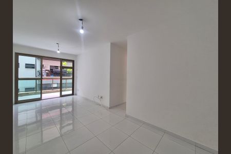 Sala  de apartamento à venda com 3 quartos, 80m² em Recreio dos Bandeirantes, Rio de Janeiro