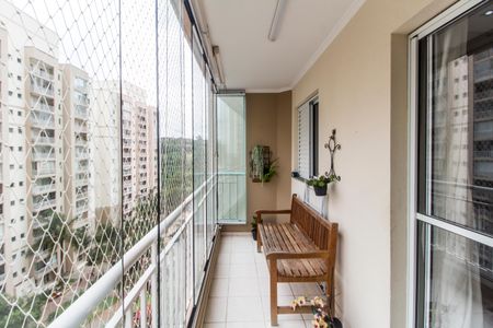 Varanda de apartamento para alugar com 2 quartos, 68m² em Jardim Tupanci, Barueri