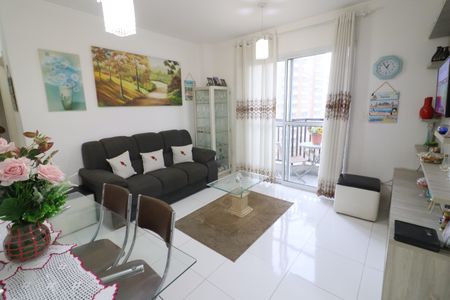 Sala de apartamento à venda com 2 quartos, 64m² em Vila Osasco, Osasco