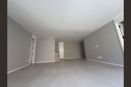 Casa à venda com 5 quartos, 715m² em Barra da Tijuca, Rio de Janeiro