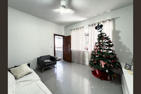 Sala de casa à venda com 2 quartos, 110m² em Olaria, Rio de Janeiro