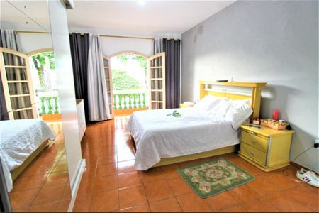 Casa à venda com 3 quartos, 125m² em Jardim Utinga, Santo André