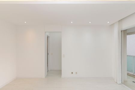 Sala de apartamento para alugar com 1 quarto, 38m² em Santo Amaro, São Paulo