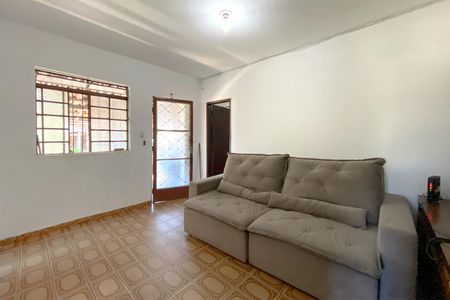 Sala de casa à venda com 2 quartos, 360m² em São Francisco, Belo Horizonte