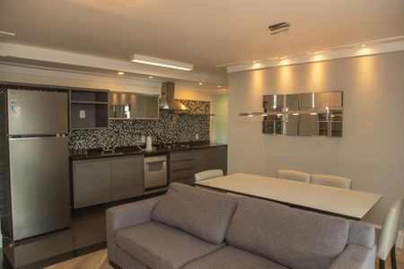 Sala de apartamento à venda com 2 quartos, 71m² em Campo Belo, São Paulo