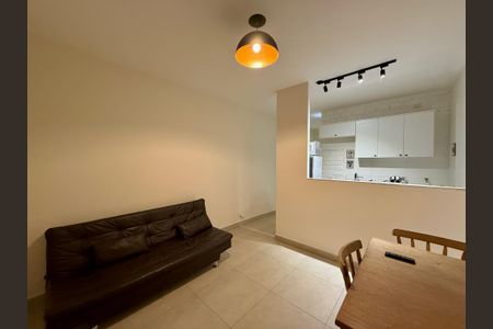 Sala de casa para alugar com 1 quarto, 35m² em Chácara Santo Antônio (zona Sul), São Paulo