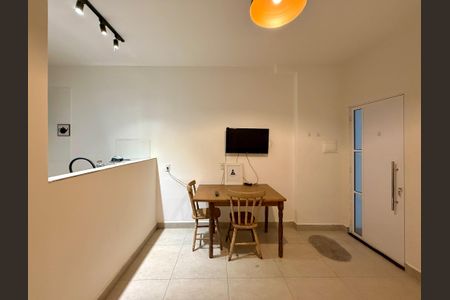 Sala de casa para alugar com 1 quarto, 35m² em Chácara Santo Antônio (zona Sul), São Paulo