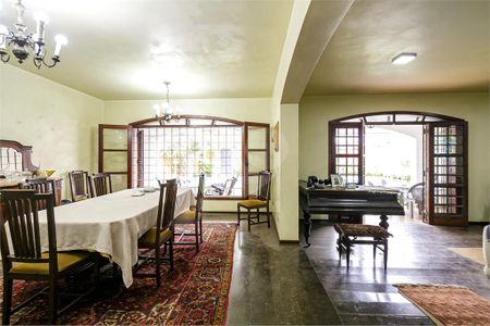 Casa à venda com 4 quartos, 579m² em Vila Cruzeiro, São Paulo