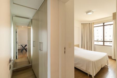 Quarto da suíte de apartamento para alugar com 1 quarto, 47m² em Centro, Campinas