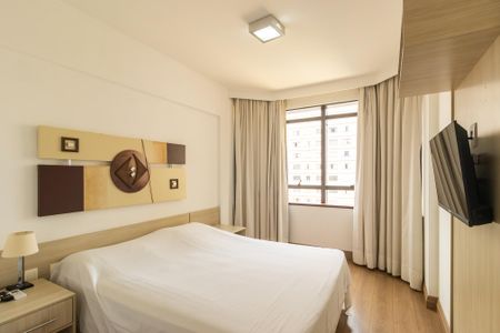 Quarto da suíte de apartamento para alugar com 1 quarto, 47m² em Centro, Campinas