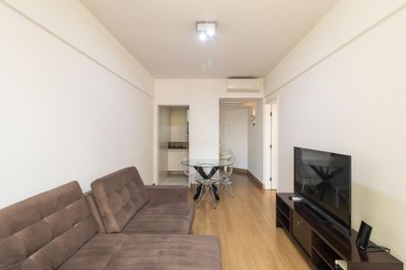 Sala de apartamento para alugar com 1 quarto, 47m² em Centro, Campinas