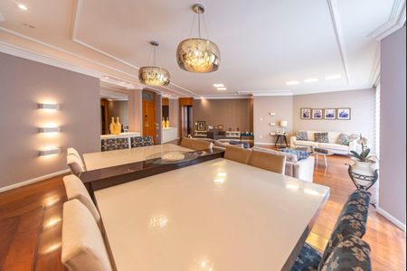 Sala de apartamento à venda com 4 quartos, 260m² em Vila Bastos, Santo André