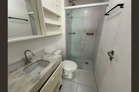 Banheiro de apartamento à venda com 1 quarto, 26m² em Bethaville I, Barueri