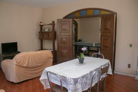 Sala de casa à venda com 5 quartos, 360m² em Aparecida, Belo Horizonte