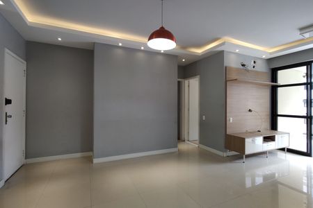 Apartamento para alugar com 74m², 2 quartos e 1 vagaSala