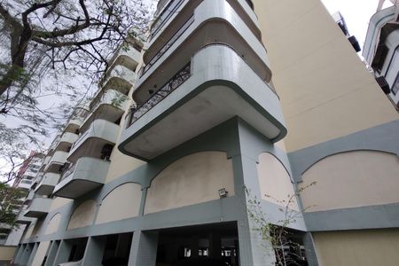 Apartamento para alugar com 74m², 2 quartos e 1 vagaFachada do bloco
