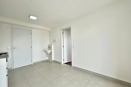 Sala de apartamento para alugar com 1 quarto, 30m² em Jardim Itacolomi, São Paulo