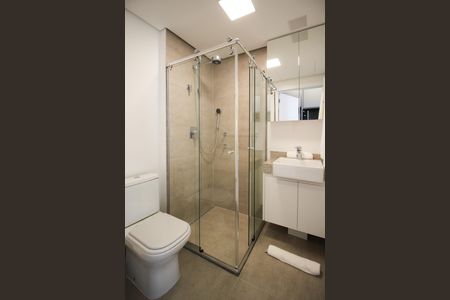 Banheiro de apartamento para alugar com 1 quarto, 27m² em Itaim Bibi, São Paulo