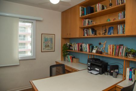 Apartamento para alugar com 92m², 2 quartos e 2 vagas Apartamento para alugar com 92m², 2 quartos e 2 vagasEscritório