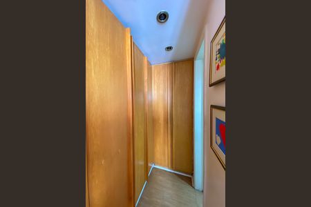 Apartamento para alugar com 92m², 2 quartos e 2 vagas Apartamento para alugar com 92m², 2 quartos e 2 vagasCloset da suíte