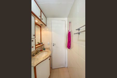 Apartamento para alugar com 92m², 2 quartos e 2 vagas Apartamento para alugar com 92m², 2 quartos e 2 vagasBanheiro