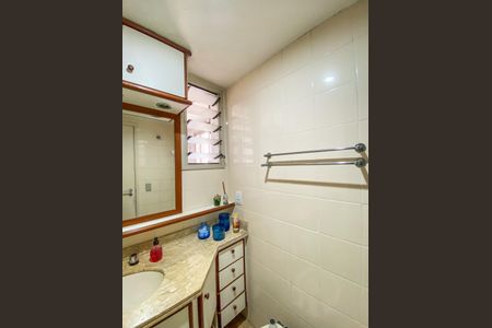 Apartamento para alugar com 92m², 2 quartos e 2 vagas Apartamento para alugar com 92m², 2 quartos e 2 vagasBanheiro da Suíte