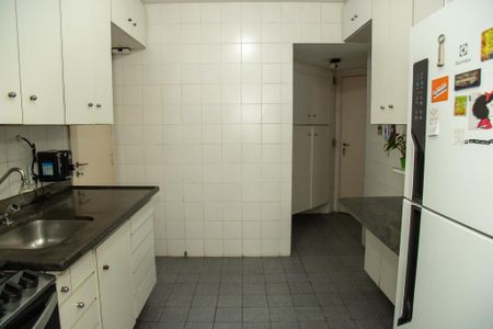 Apartamento para alugar com 92m², 2 quartos e 2 vagas Apartamento para alugar com 92m², 2 quartos e 2 vagasCozinha