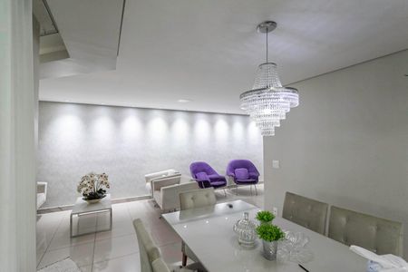 Sala de casa à venda com 4 quartos, 242m² em Jardim Atlântico, Belo Horizonte