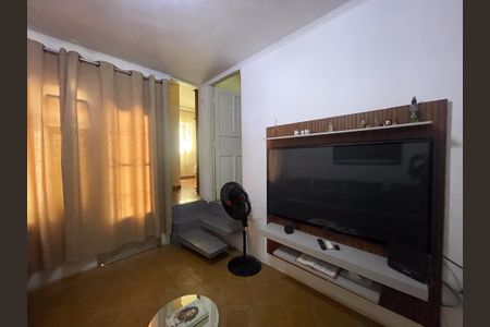 Sala de casa à venda com 4 quartos, 120m² em Conjunto Residencial José Bonifácio, São Paulo