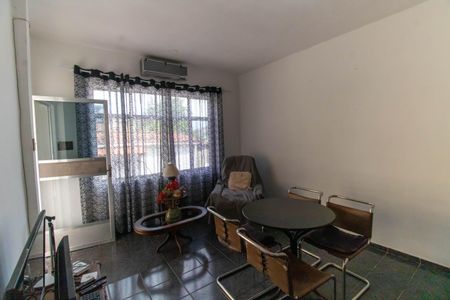 Sala de casa à venda com 2 quartos, 800m² em Tenente Jardim, Niterói