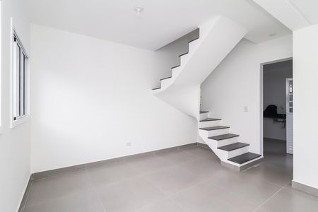 Sala de casa de condomínio à venda com 2 quartos, 87m² em Itaquera, São Paulo