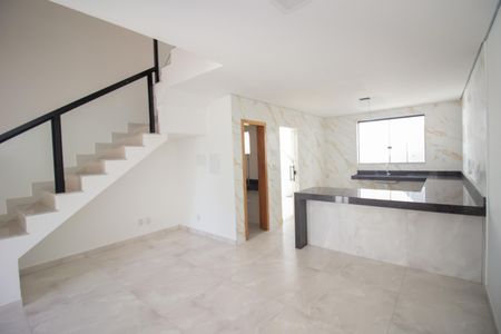 Sala de casa à venda com 3 quartos, 120m² em Cândida Ferreira, Contagem