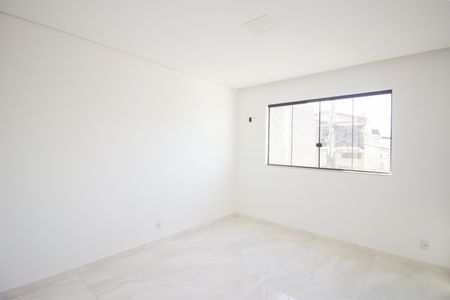 Quarto Suíte de casa à venda com 3 quartos, 120m² em Cabral, Contagem