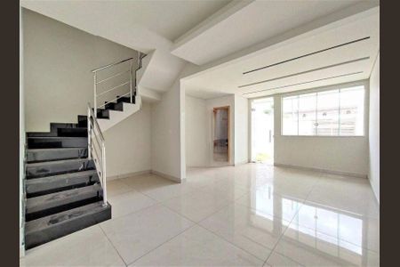 Sala de casa para alugar com 3 quartos, 105m² em Santa Amelia, Belo Horizonte