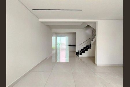 Sala de casa para alugar com 3 quartos, 105m² em Santa Amelia, Belo Horizonte