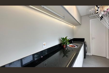 Casa de condomínio à venda com 400m², 4 quartos e 2 vagasÁrea de Serviço