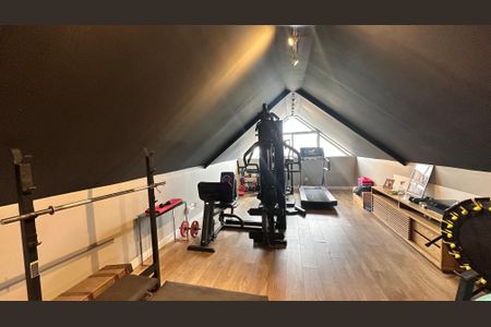 Casa de condomínio à venda com 400m², 4 quartos e 2 vagasAcademia