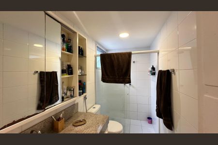 Casa de condomínio à venda com 400m², 4 quartos e 2 vagasBanheiro quarto 4