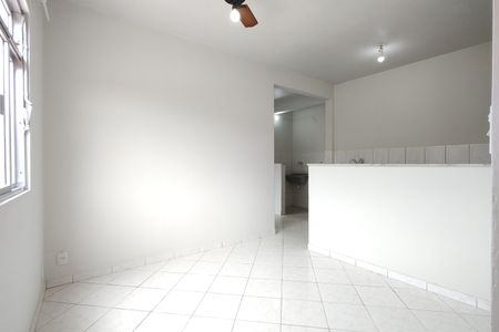 Sala de apartamento para alugar com 1 quarto, 70m² em Jacarepaguá, Rio de Janeiro