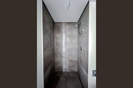 Banheiro de kitnet/studio para alugar com 1 quarto, 25m² em Vila Regente Feijó, São Paulo