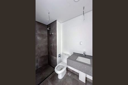 Banheiro de kitnet/studio para alugar com 1 quarto, 25m² em Vila Regente Feijó, São Paulo