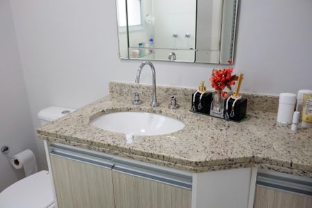 Apartamento para alugar com 62m², 2 quartos e 1 vaga Apartamento para alugar com 62m², 2 quartos e 1 vagaBanheiro da Suíte 2