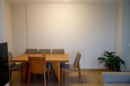 sala de apartamento para alugar com 2 quartos, 62m² em Km 18, Osasco